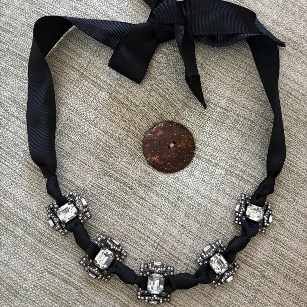 Black and Silver Crystal Ribbon Necklace